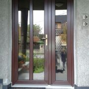 Plastové dveře mahagon